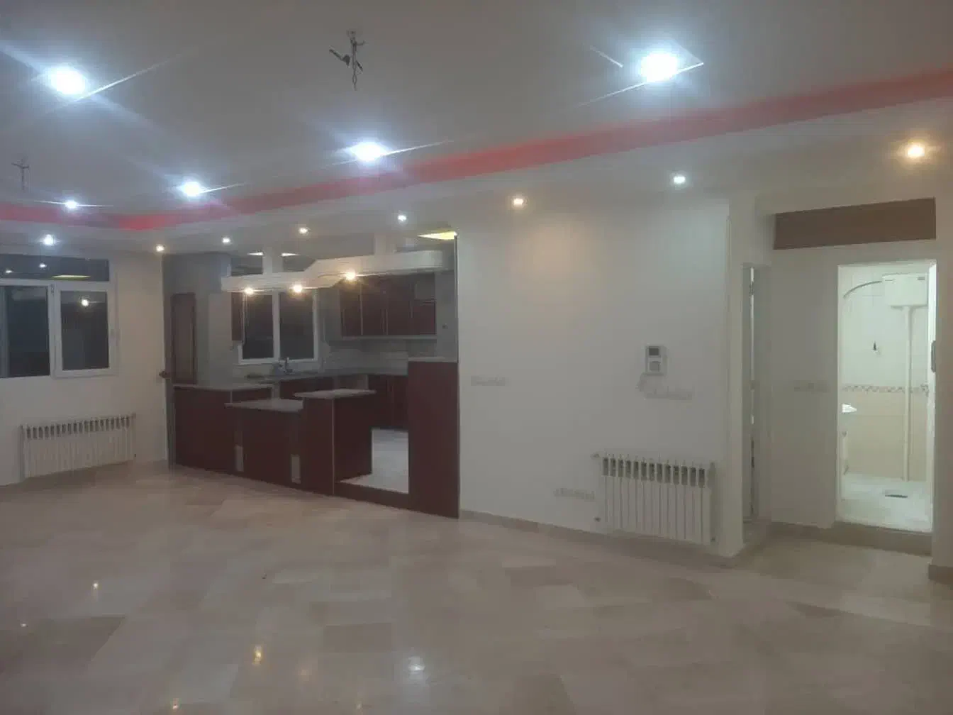 125متر آپارتمان باکلیه امکانات تهران نوامامت