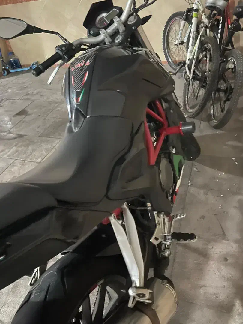 موتور بنلی ۲۵۰ وارداتی|موتورسیکلت|تبریز, |دیوار