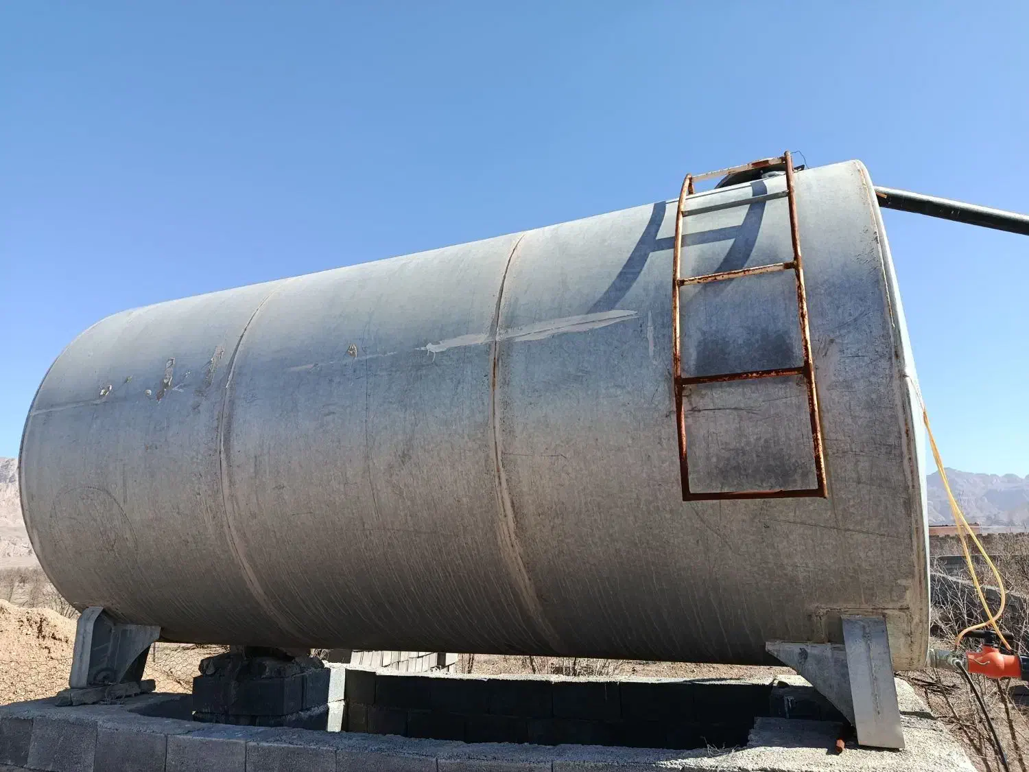 تانک 12هزار|مصالح و تجهیزات ساختمان|اصفهان, سرشبادران|دیوار