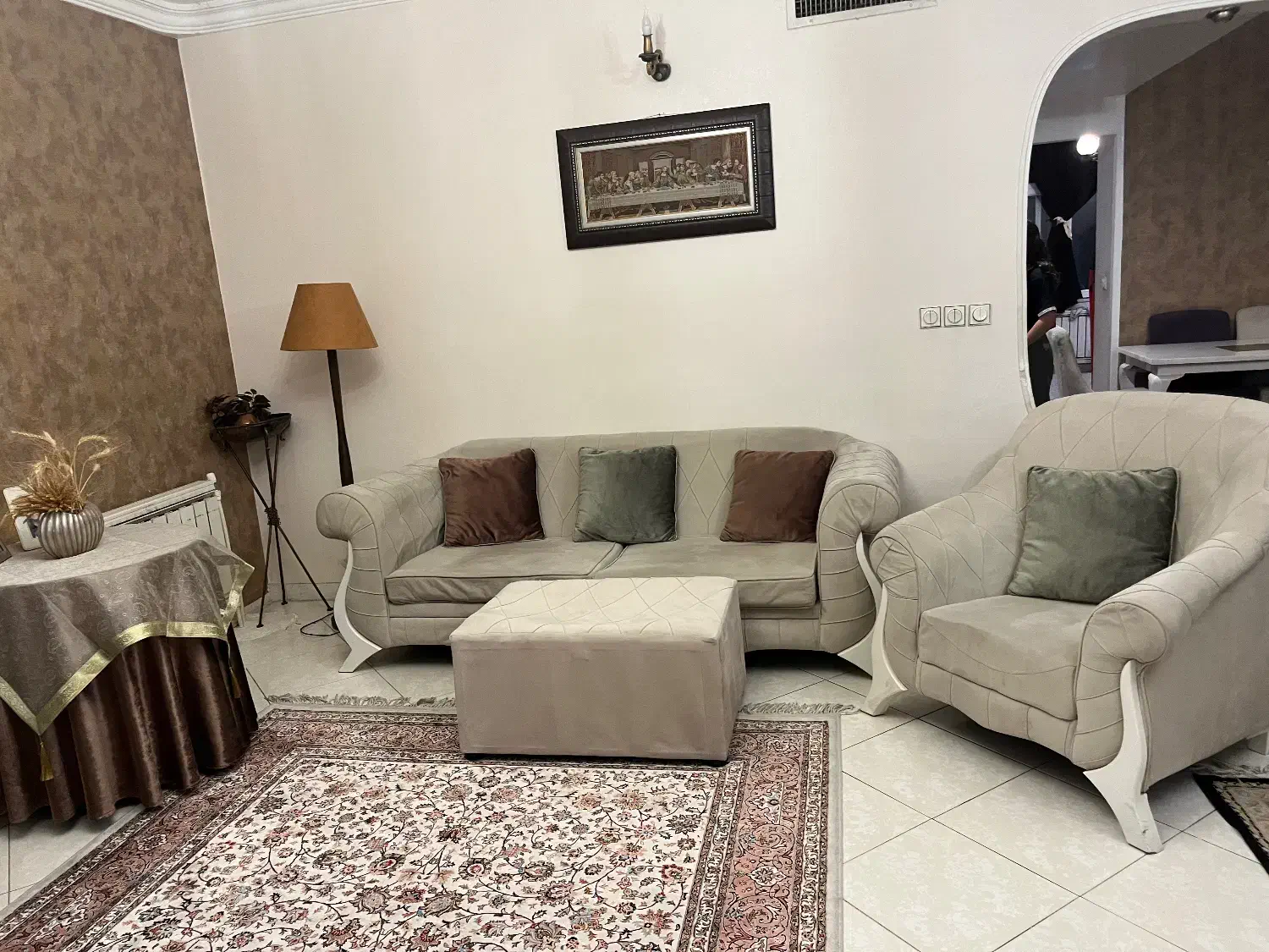 مبلمان ۷ نفره به همراه پافر و میز ناهارخوری ۶ نفره|مبلمان خانگی و میز عسلی|تهران, ولنجک|دیوار