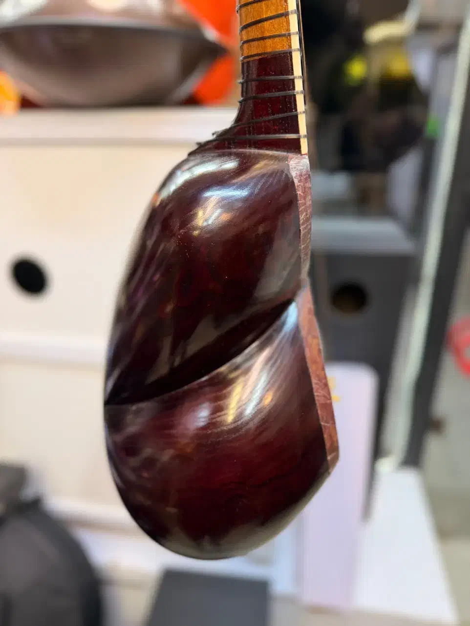 تار ماهور|سازهای سنتی|اصفهان, جلفا|دیوار