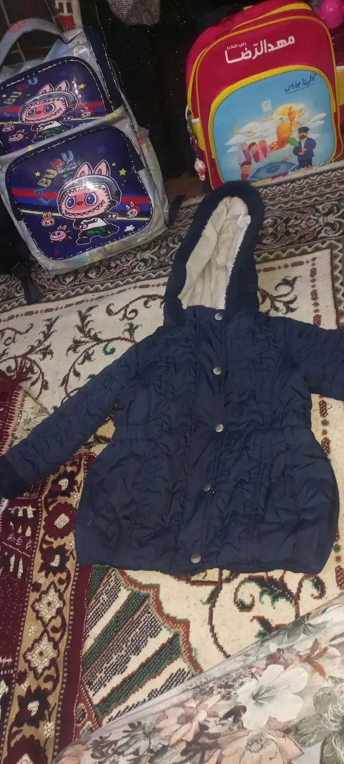 دوعددکاپشن سالم|کفش و لباس بچه|مشهد, کوی المهدی|دیوار