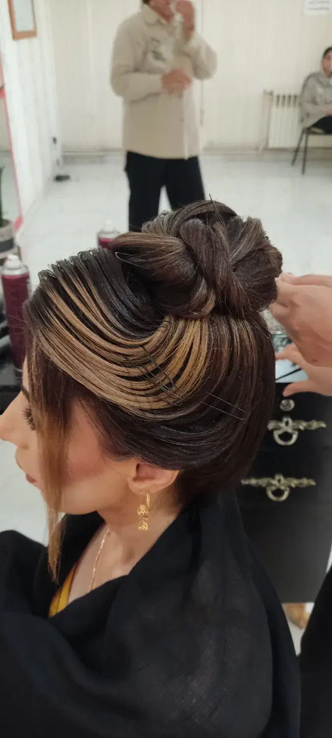 آموزشگاه تخصصی آرایشگری میدان آرش|خدمات آموزشی|خرمآباد, |دیوار