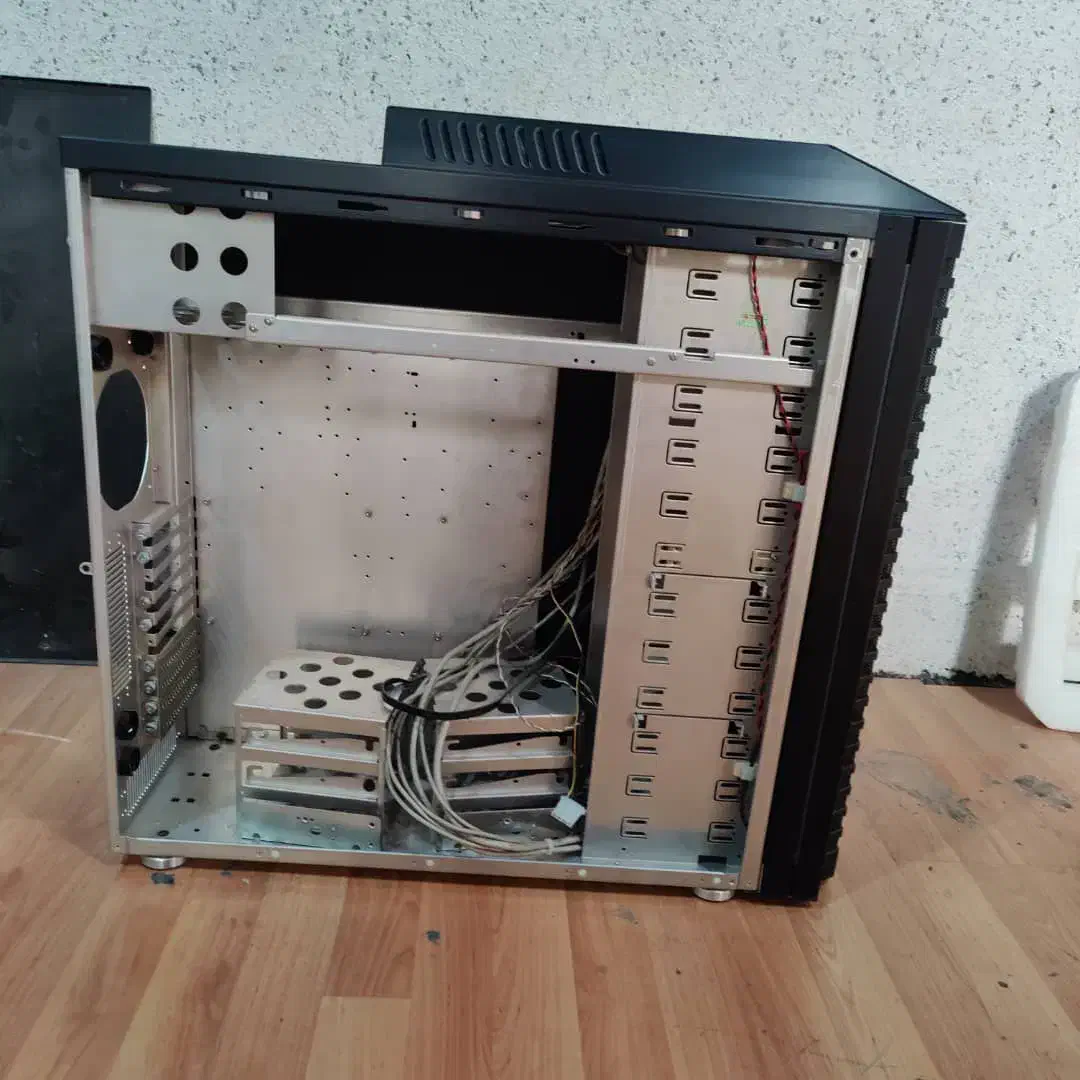 قاب کیس سروری گیمینگ گرین اکبند|قطعات و لوازم جانبی رایانه|تهران, جنت‌آباد شمالی|دیوار