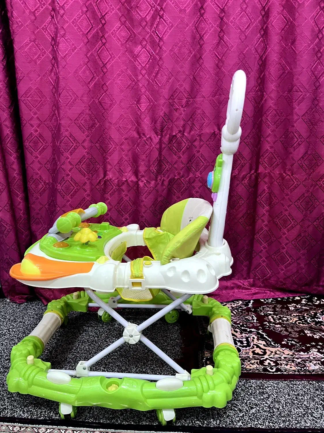 روروئک|کالسکه و لوازم جانبی|فولادشهر, زاینده رود|دیوار