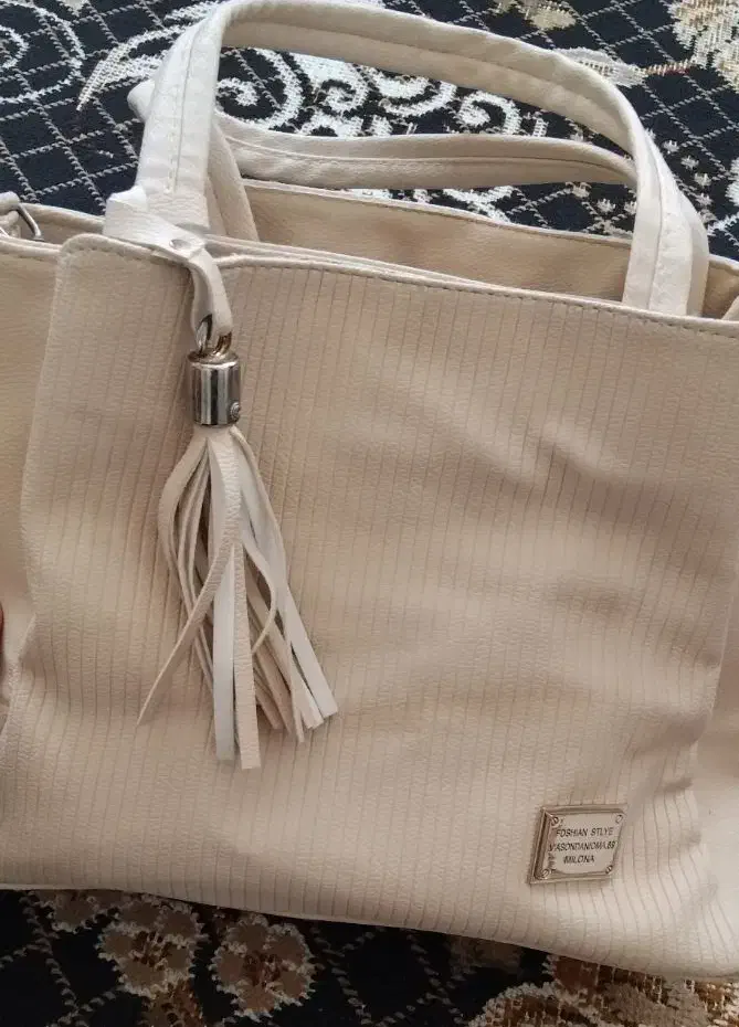 دو عدد کیف درحد نو|کیف، کفش، کمربند|سرپل ذهاب, |دیوار