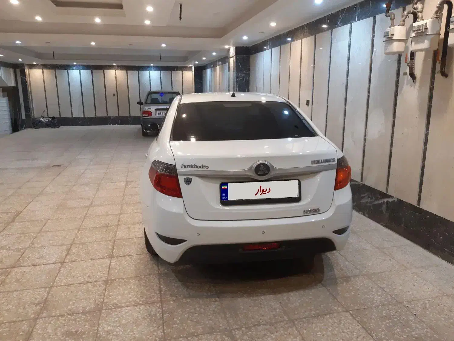 برلیانس ۳۳۰ دنده ای بدون رنگ کم کار|خودرو سواری و وانت|قرچک, شهرک گلها|دیوار