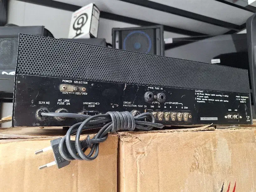 آمپلی فایر ماسکو ساخت ژاپن آنتیک تمیز وسالم|کلکسیون اشیاء عتیقه|کاشان, زیدی|دیوار