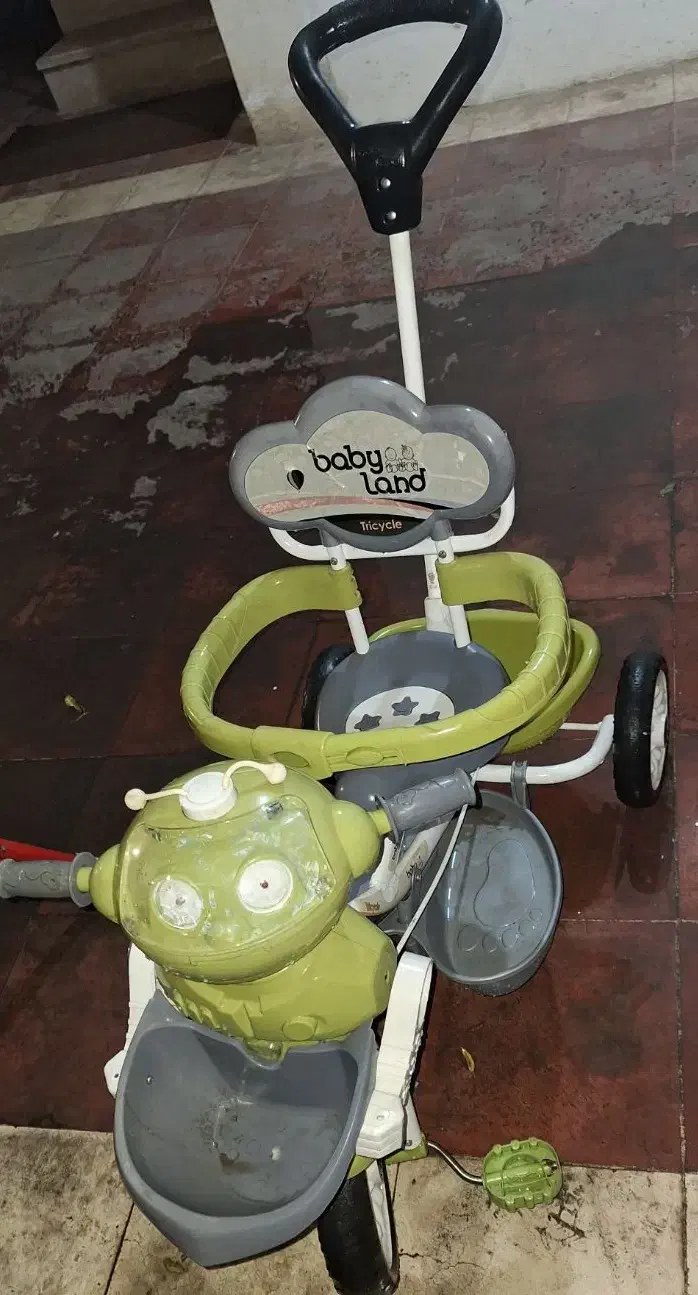 سه چرخه|دوچرخه، اسکیت، اسکوتر|رشت, معلم|دیوار