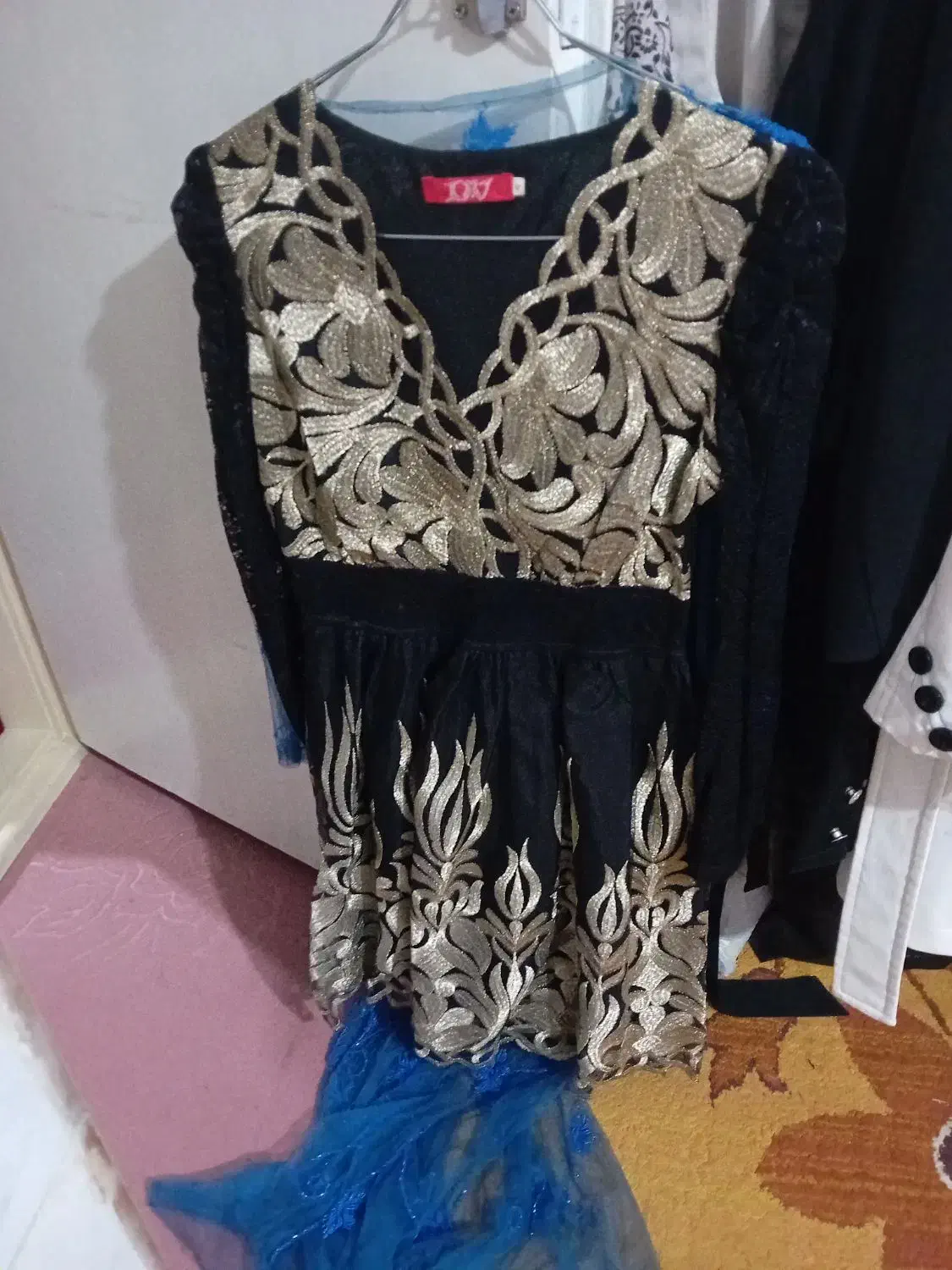 پیراهن مجلسی|لباس|مراغه, |دیوار