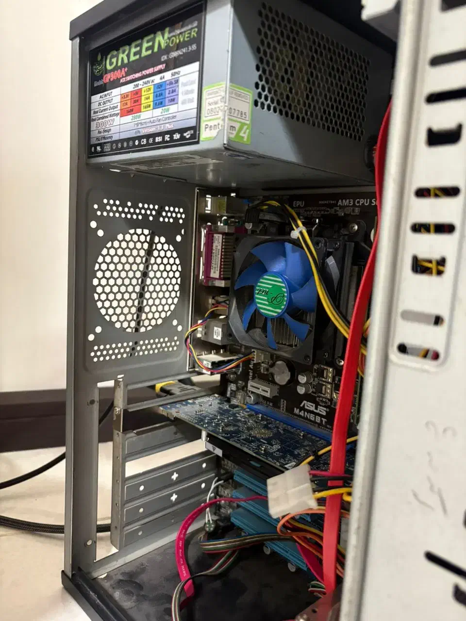 کیس کامپیوتر به همراه کیبورد و موس بی سیم|رایانه رومیزی|اصفهان, باغ فردوس|دیوار