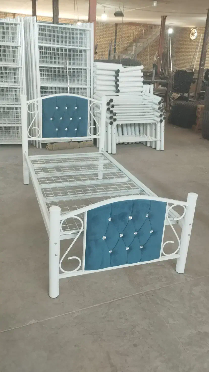 جوشکارco2 و نیروی ساده|استخدام صنعتی، فنی، مهندسی|قنوات, |دیوار