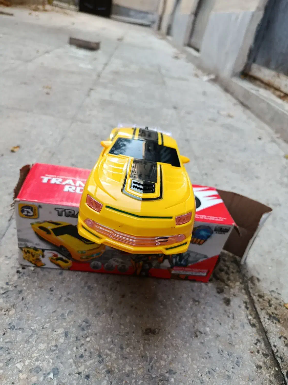 ماشین رباطی|اسباب‌بازی بچه|گلستان (تهران), |دیوار