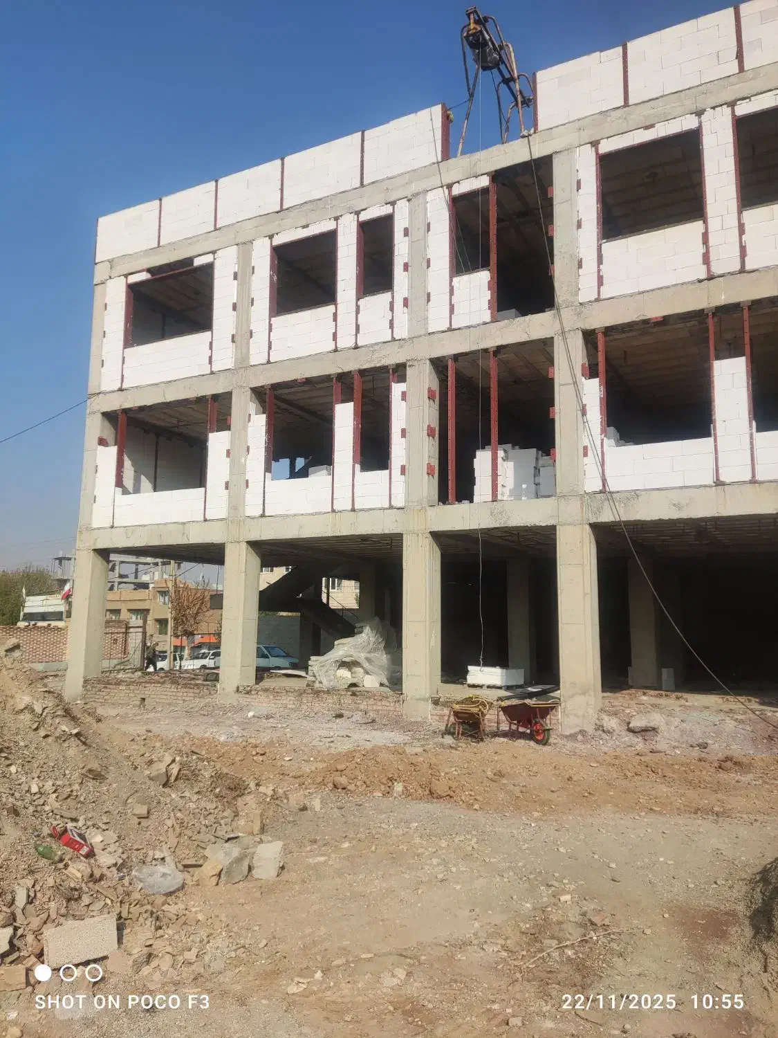 خواهان بنا و جوشکار|استخدام معماری، عمران و ساختمانی|مهاباد (آذربایجان غربی), |دیوار