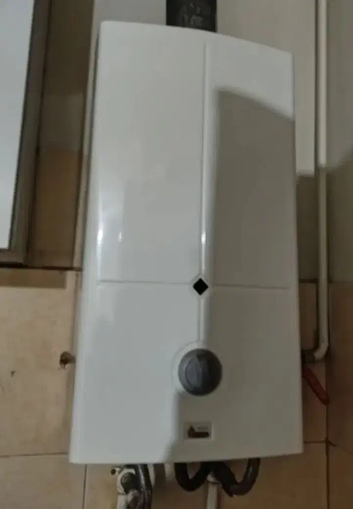 خرید و فروش انواع آبگرمکن در شهرری|آبگرمکن، پکیج، شوفاژ|ری, سرتخت|دیوار