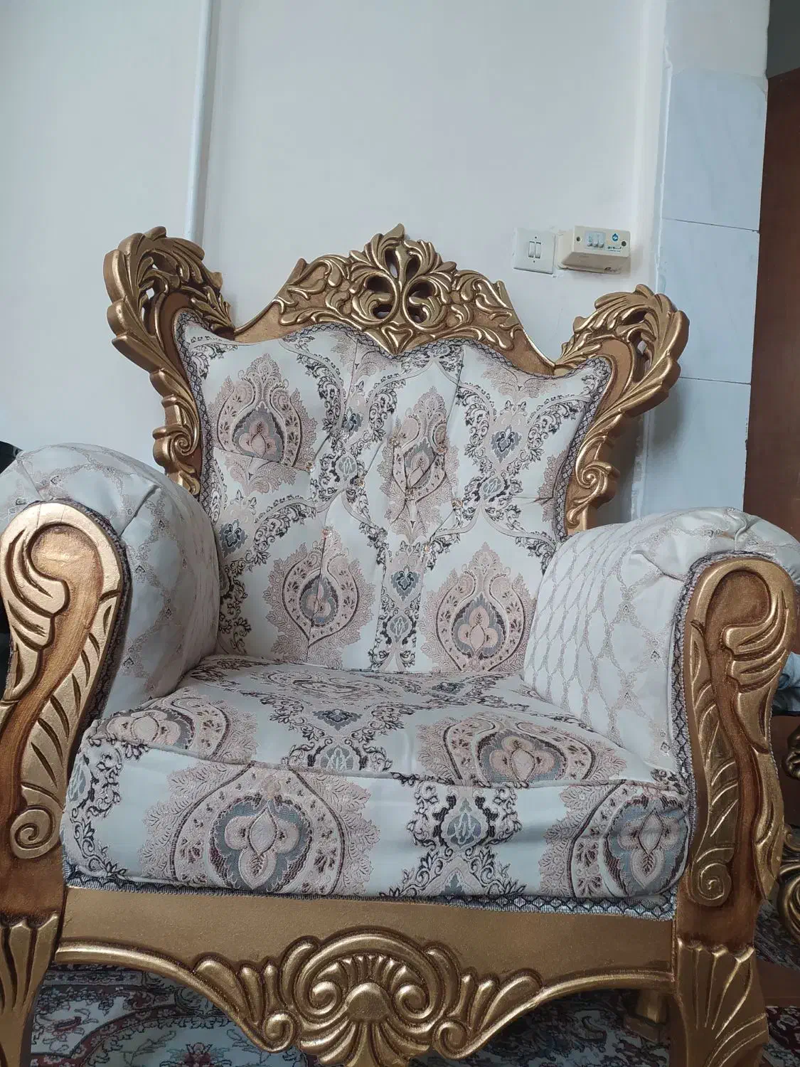 مبل سلطنتی هفت نفره|مبلمان خانگی و میز عسلی|کرمانشاه, |دیوار