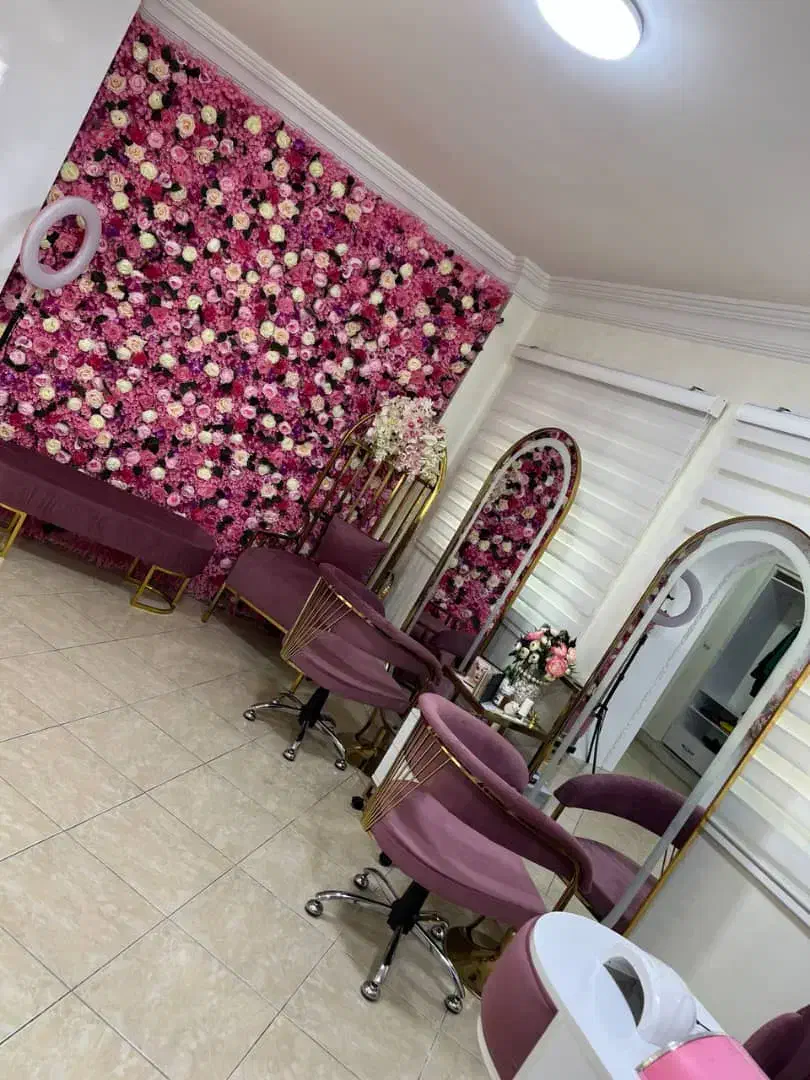 فروش  فوری وسایل به علت جابجایی|آرایشگاه و سالنهای زیبایی|رشت, دیلمان|دیوار