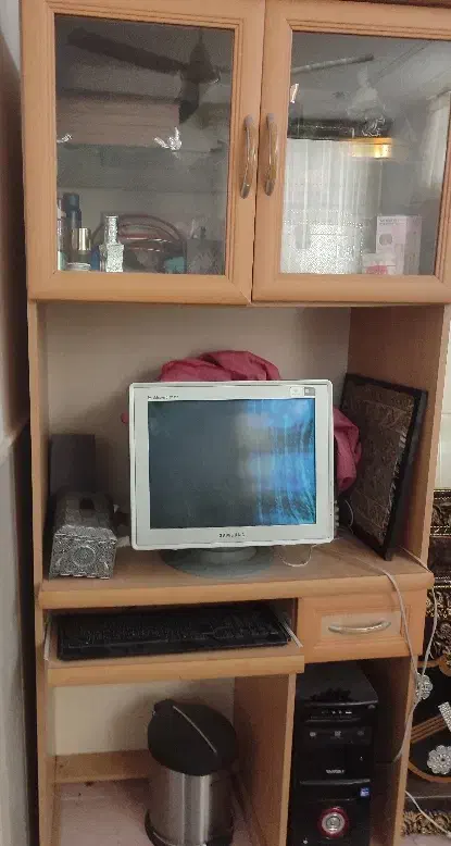 کمدکامپیوتر و کتابخانه +صندلی چرخدار|میز تحریر و کامپیوتر|میبد, |دیوار