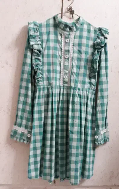 پیراهن دخترانه|لباس|پاکدشت, پاکدشت (مامازند)|دیوار