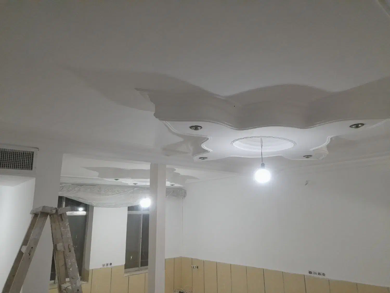 نقاشی ساخمان با نازل ترین قیمت بالاترین کیفیت|خدمات پیشه و مهارت|اسفراین, |دیوار