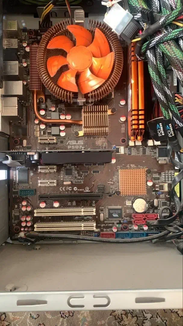 کامپیوتر با تمام لوازم (خانگی)|رایانه رومیزی|تهران, فدک|دیوار