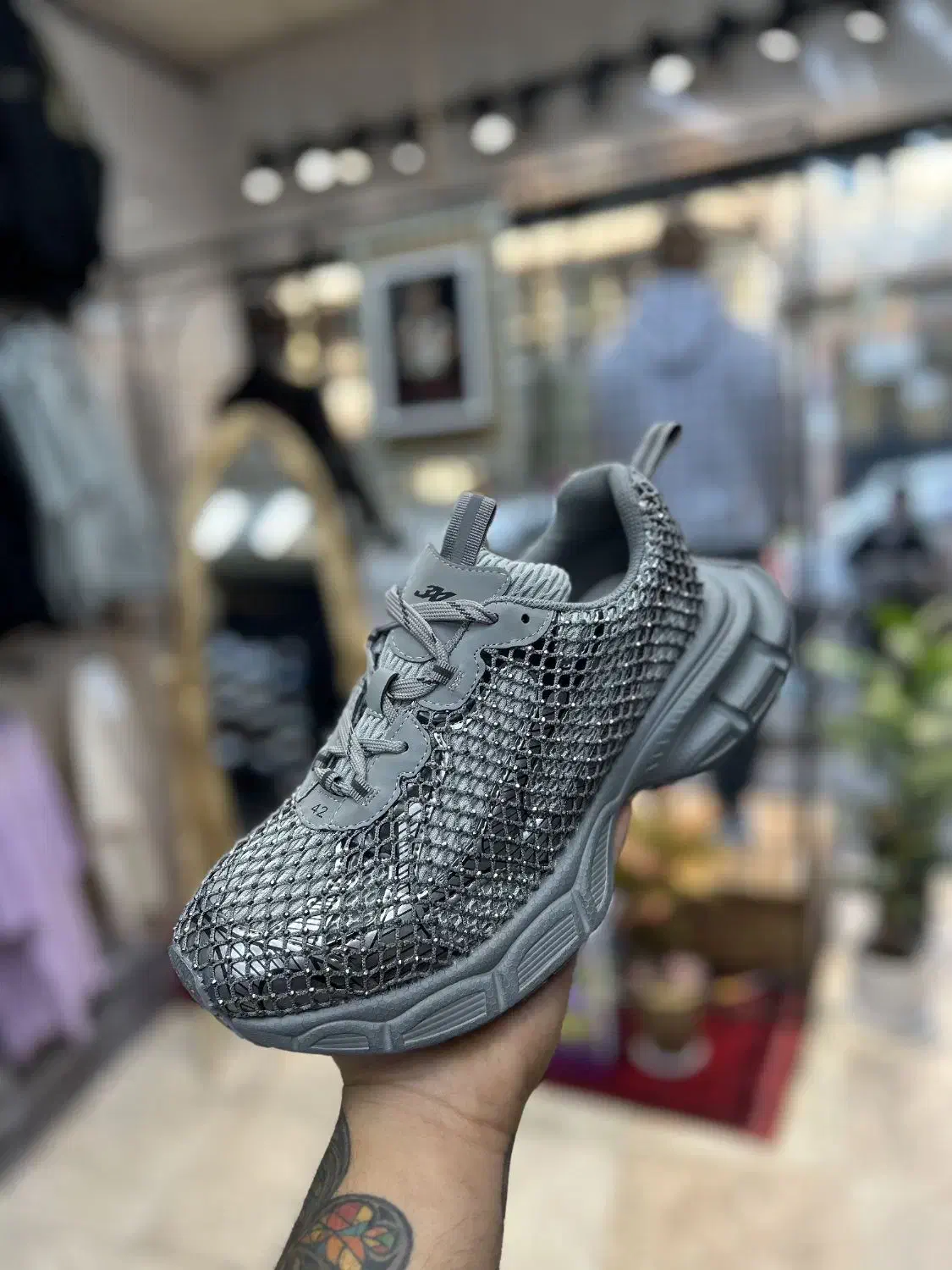 کتونی بالنسساگا|کیف، کفش، کمربند|باغستان, |دیوار