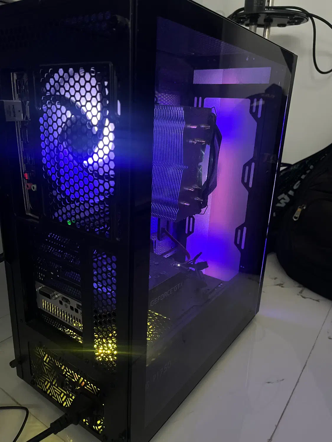 کیس گیمینگ|رایانه رومیزی|هادی شهر, |دیوار