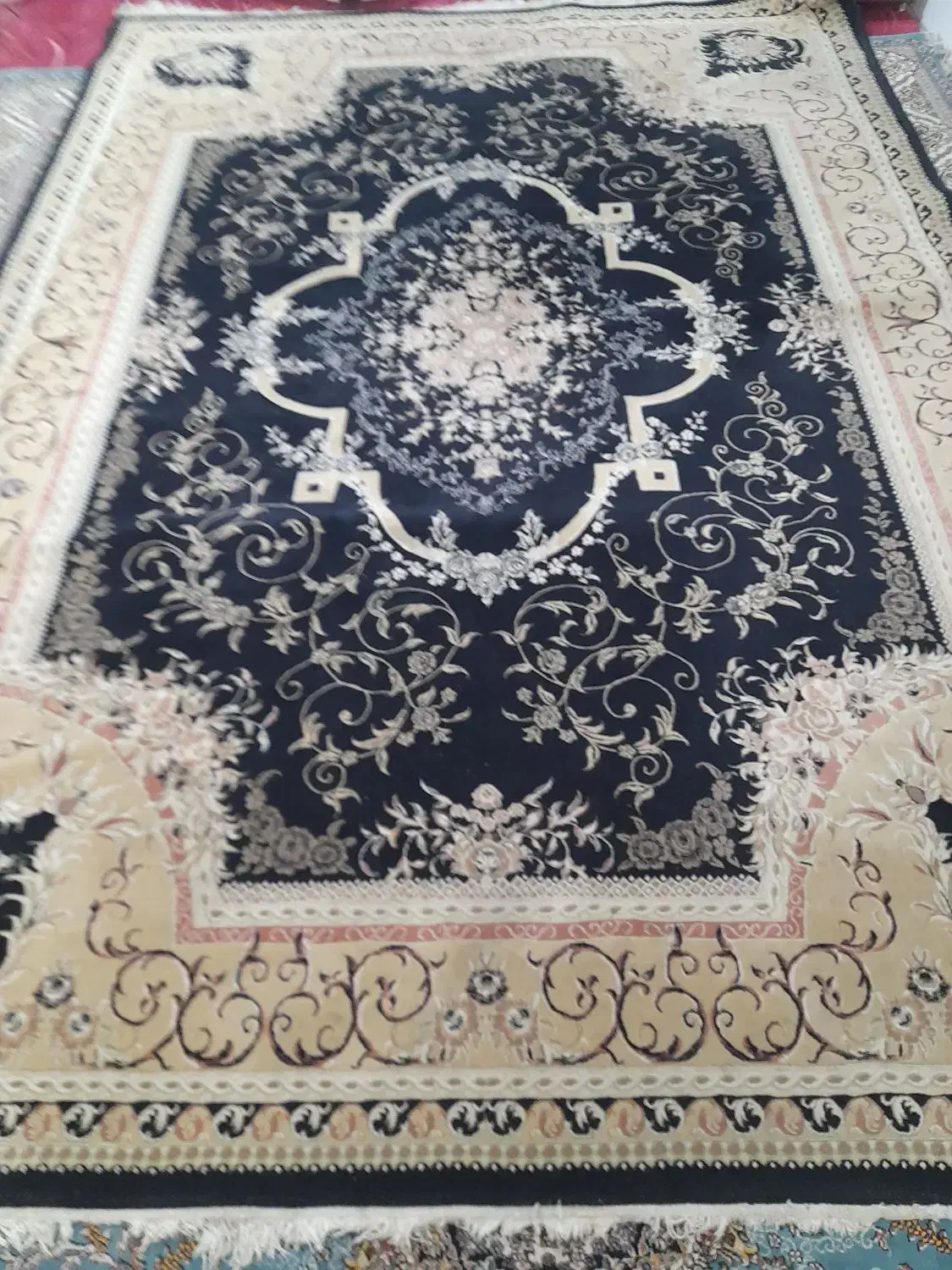 فرش ۹ متری نگین درخشان نو|فرش|قدس, شهر‌قدس|دیوار