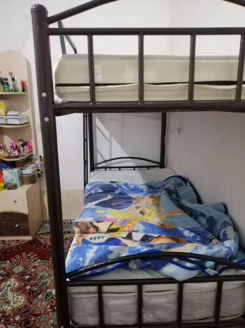 تخت دو نفره و دوطبقه|تخت و سرویس خواب|شیراز, نیستان|دیوار