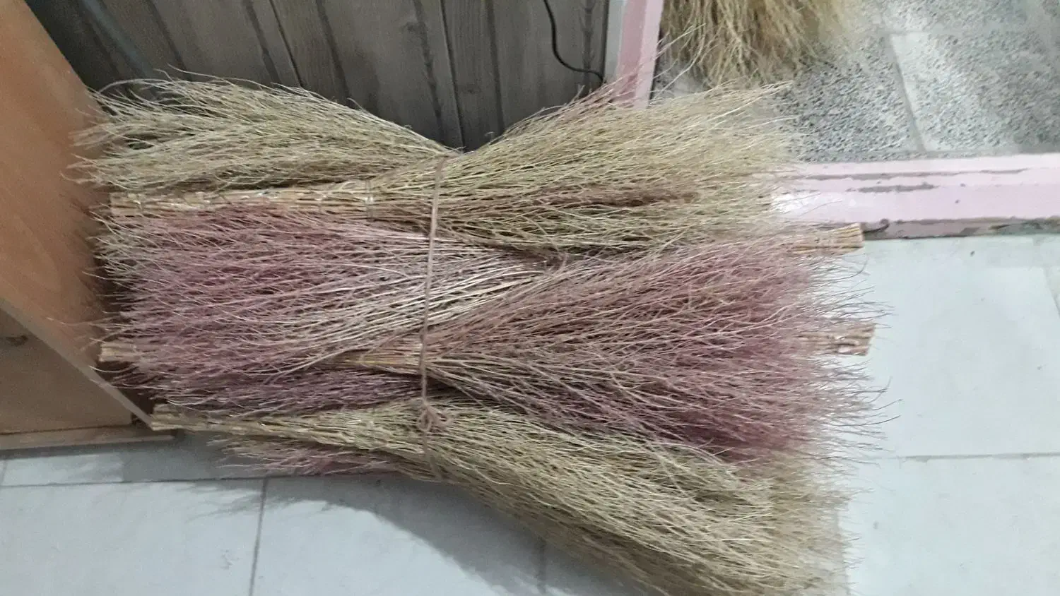 جارو دستی با کیفیت|لوازم نظافت|خوی, |دیوار