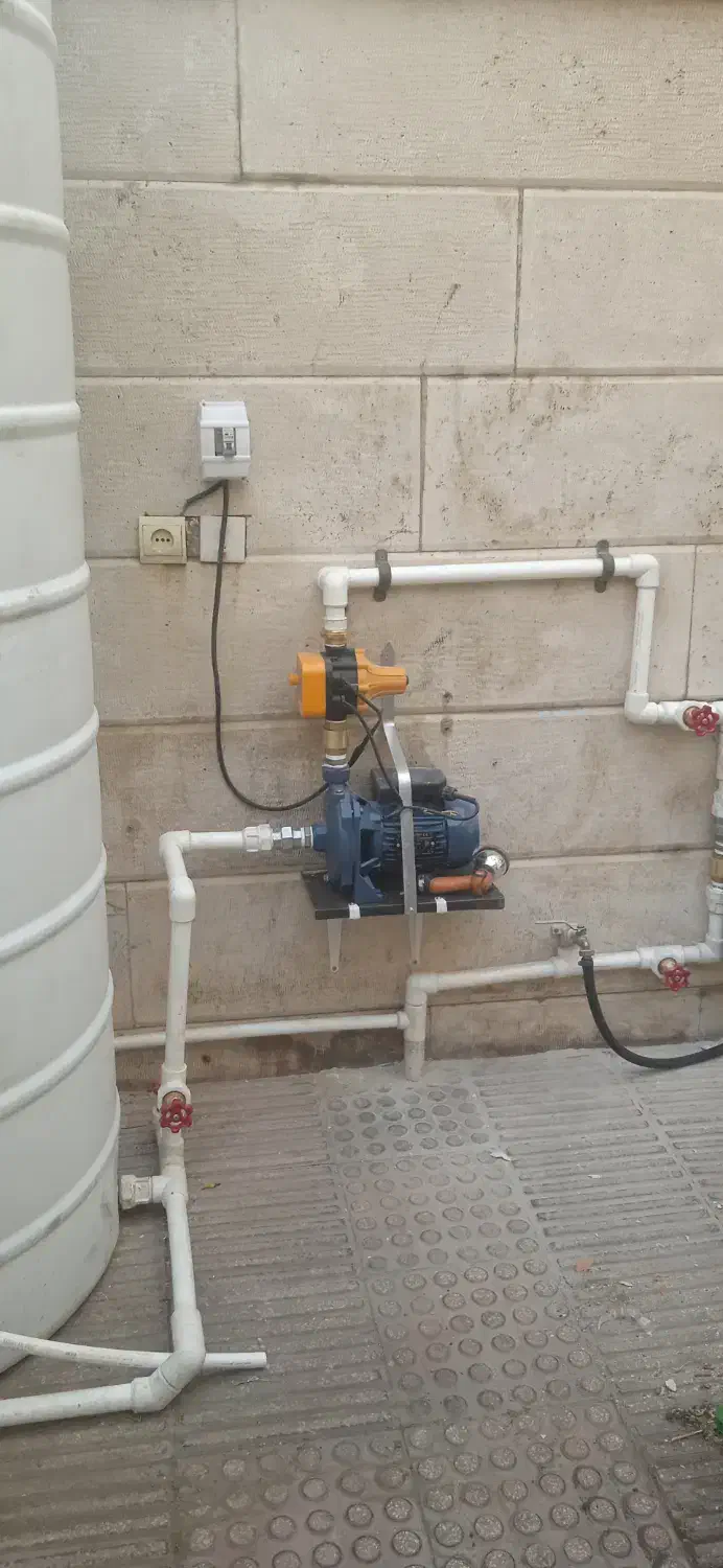 تاسیسات حرفه‌ای موتورخانه شوفاژ پمپ آب مخزن آب|خدمات پیشه و مهارت|تهران, درختی|دیوار