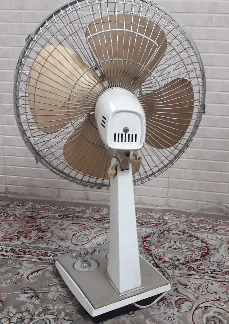 پنکه رومیزی ژاپنی اصل|پنکه و تصفیهکنندهٔ هوا|اصفهان, سرتاوه|دیوار