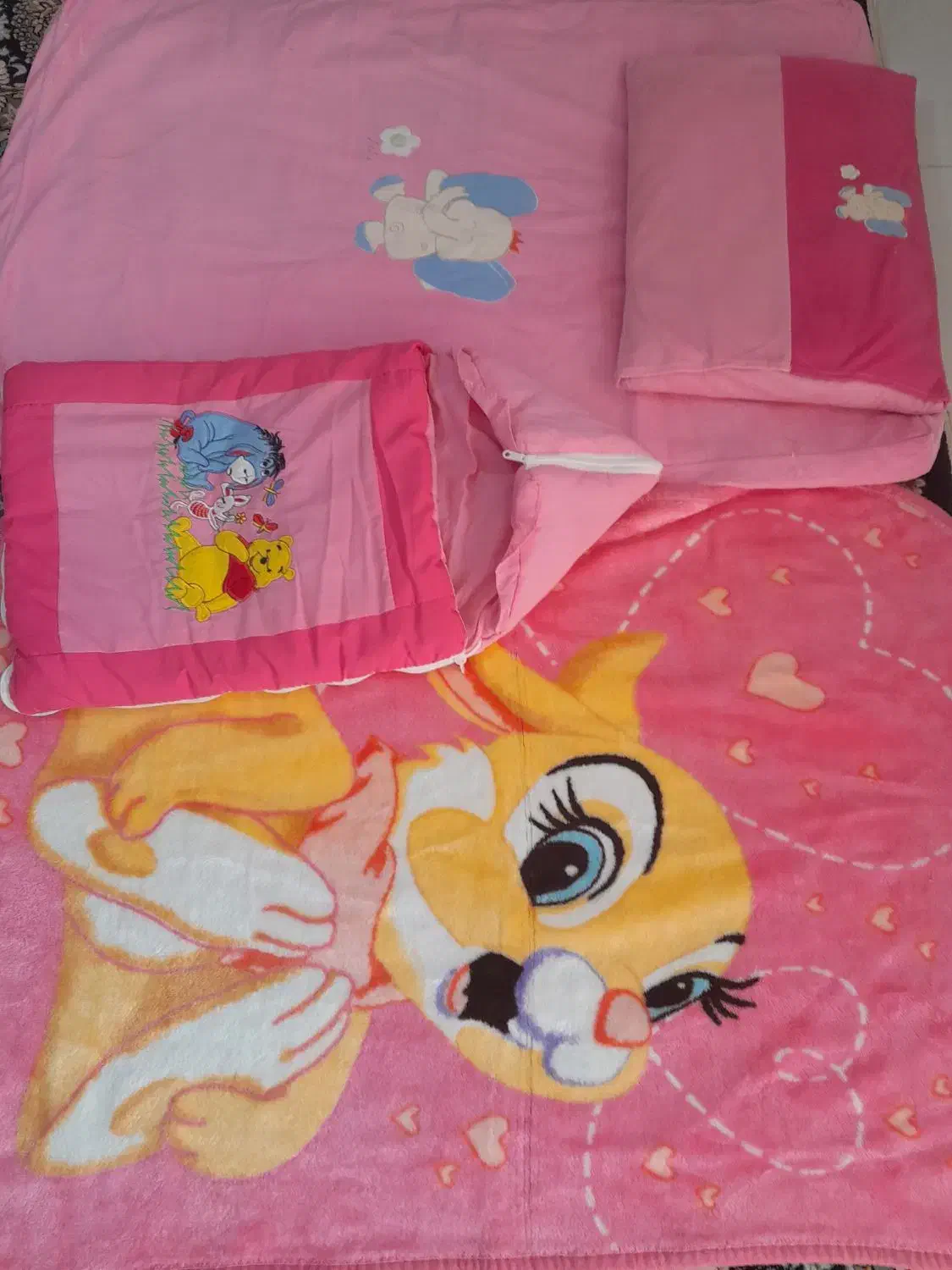 سرویس کامل درحدنو سالم تمیزقیمت ۹۰۰|رختخواب، بالش، پتو|سبزوار, گلشن|دیوار