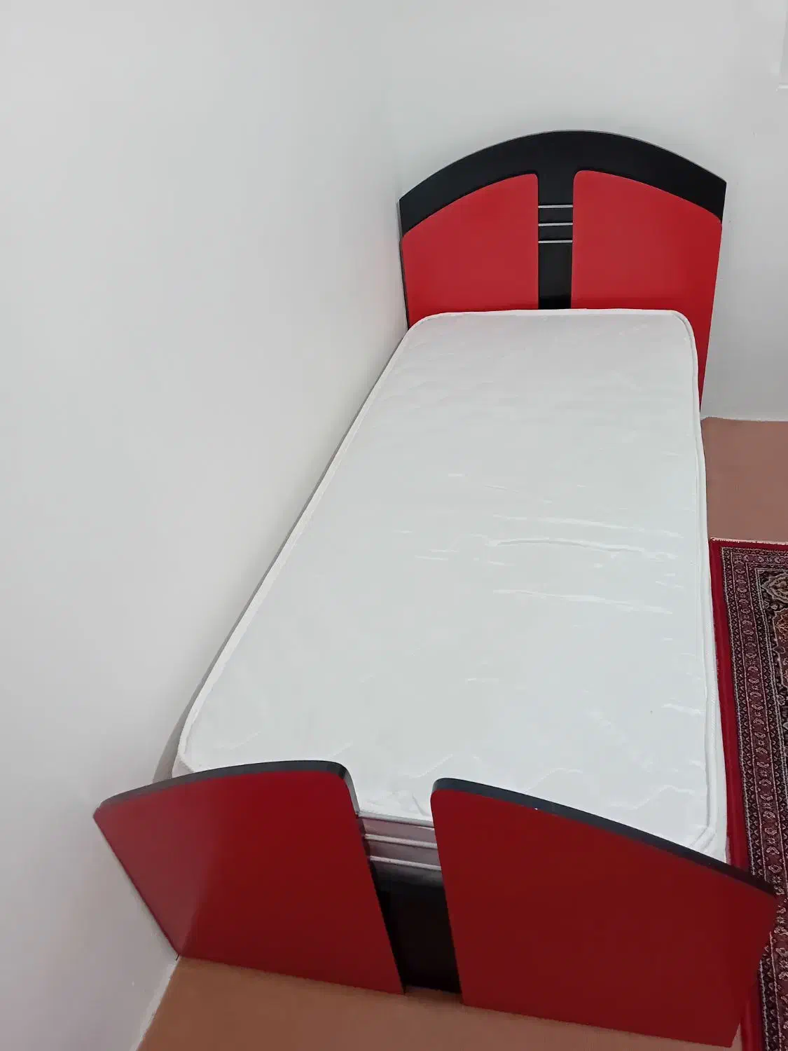 کمد تخت وتشک بچه|اسباب و اثاث بچه|بروجرد, |دیوار