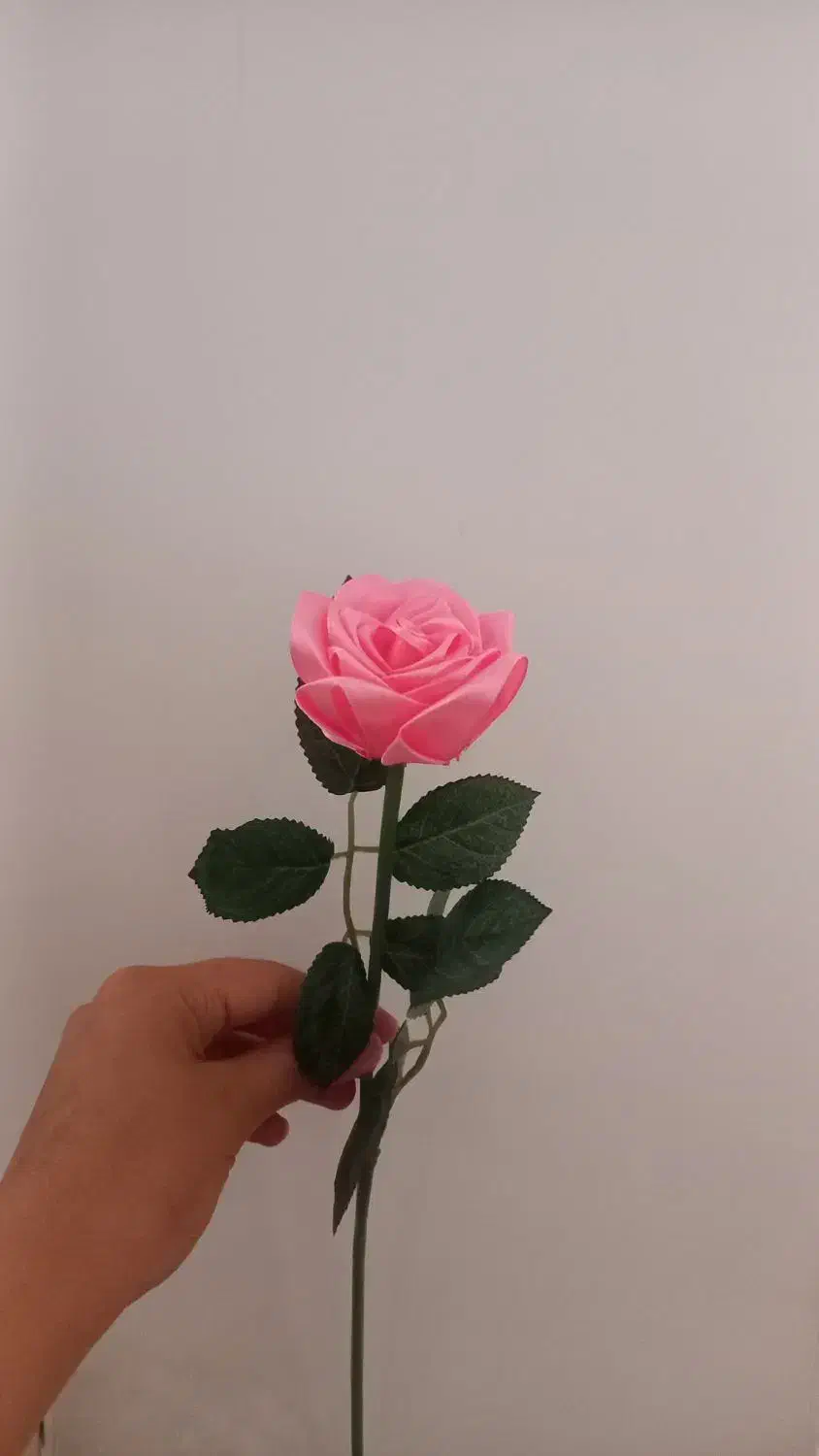 شاخه گل رز صورتی|گل مصنوعی|فیروزآباد (فارس), |دیوار