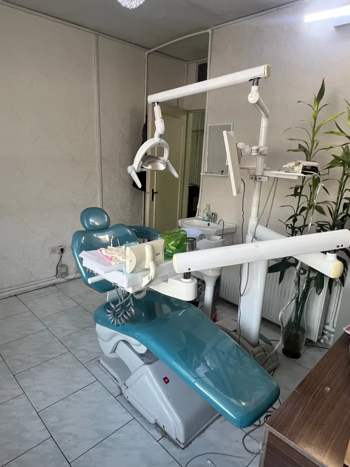 یونیت دندانپزشکی یک عدد صدف ویک عدد فخرسینا|پزشکی|تهران, فردوس|دیوار