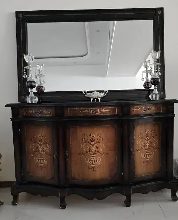 کنسول همراه دو تا شمع دونی|بوفه، ویترین، کنسول|مشهد, گوهرشاد|دیوار