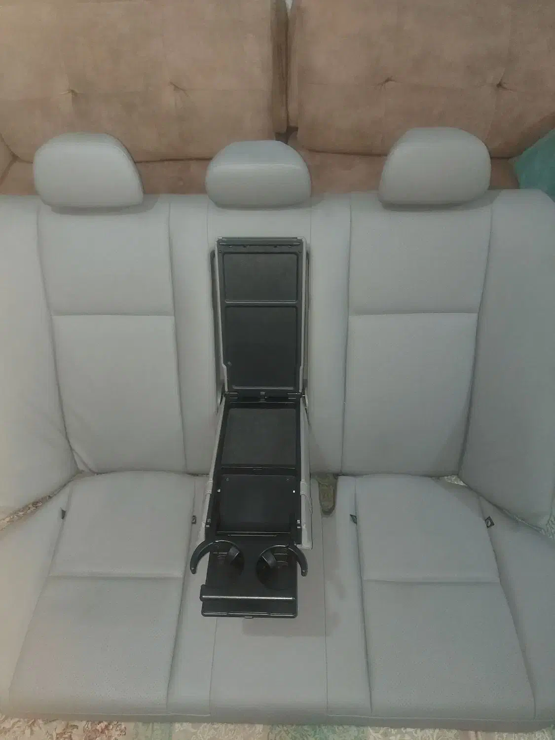 صندلی بنز c240|قطعات یدکی و لوازم جانبی|شیراز, میدان قائم|دیوار