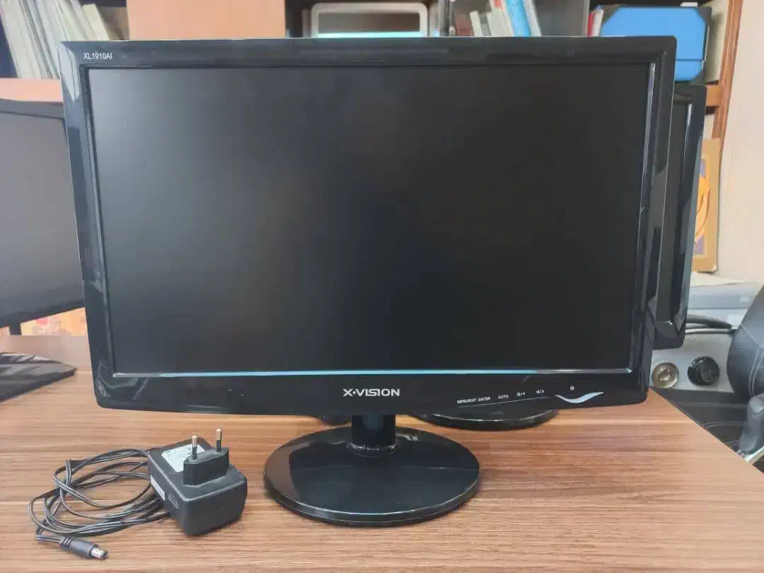 مانیتور 19 اینچ LG- Xvision- HP|قطعات و لوازم جانبی رایانه|اصفهان, ملک|دیوار