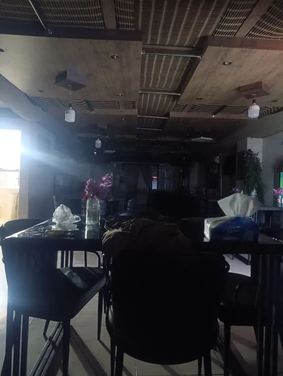 منشی رستوران ویک کارگر سالن|استخدام خدمات فروشگاه و رستوران|باغستان, |دیوار