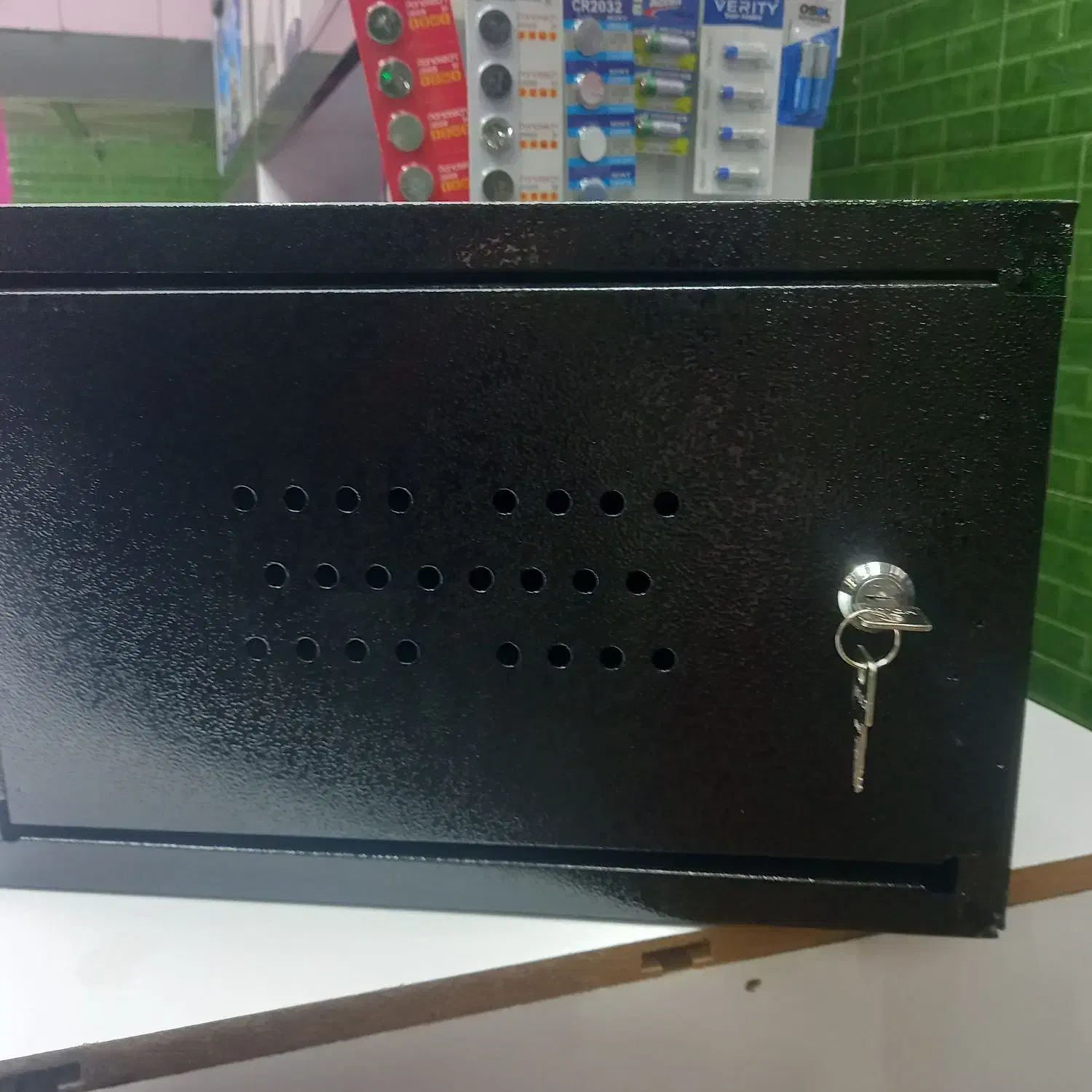 رک چهاریونیت|قطعات و لوازم جانبی رایانه|شهریار, فرارت|دیوار