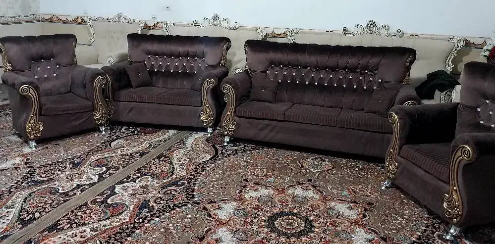 مبل ۷ نفره  قهوه ای همراه عسلی|مبلمان خانگی و میز عسلی|تاکستان, |دیوار