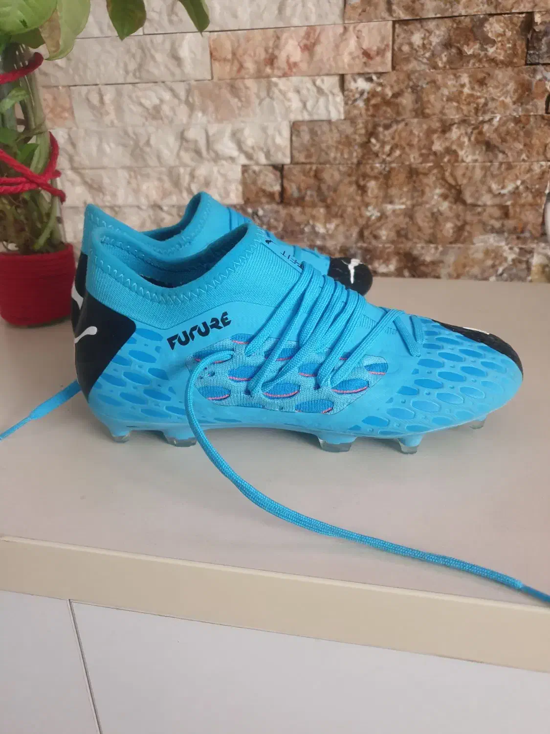 کفش ورزشی|ورزشهای توپی|پرند, فاز ۴|دیوار