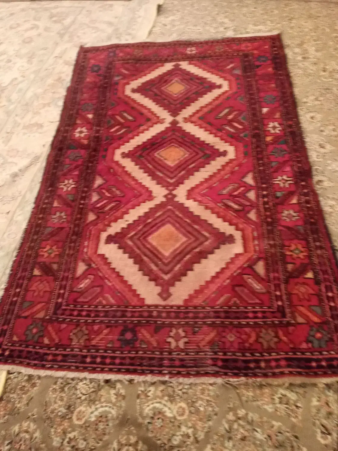 قالیچه و پادری دست بافت ۱۸۰ در ۱۱۰ و پادری ۹۰ در۶۵|فرش|ورامین, ورامین|دیوار