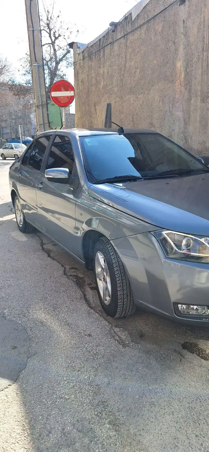 دنا ۲ ef7|خودرو سواری و وانت|همدان, |دیوار