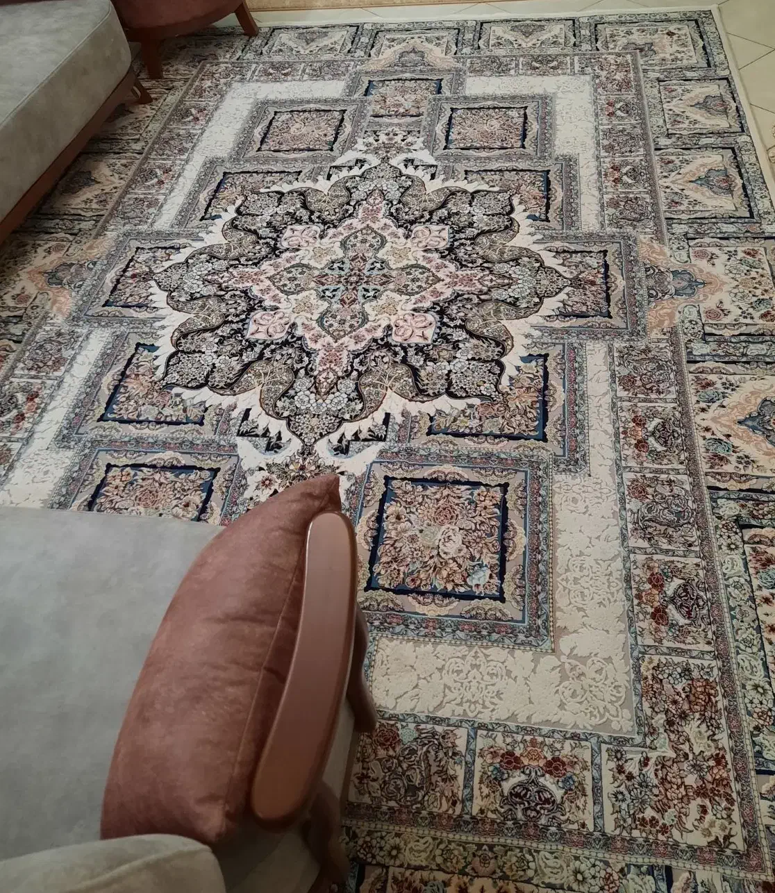 فرش 9متری گل برجسته زمرد مشهد|فرش|تهران, جیحون|دیوار