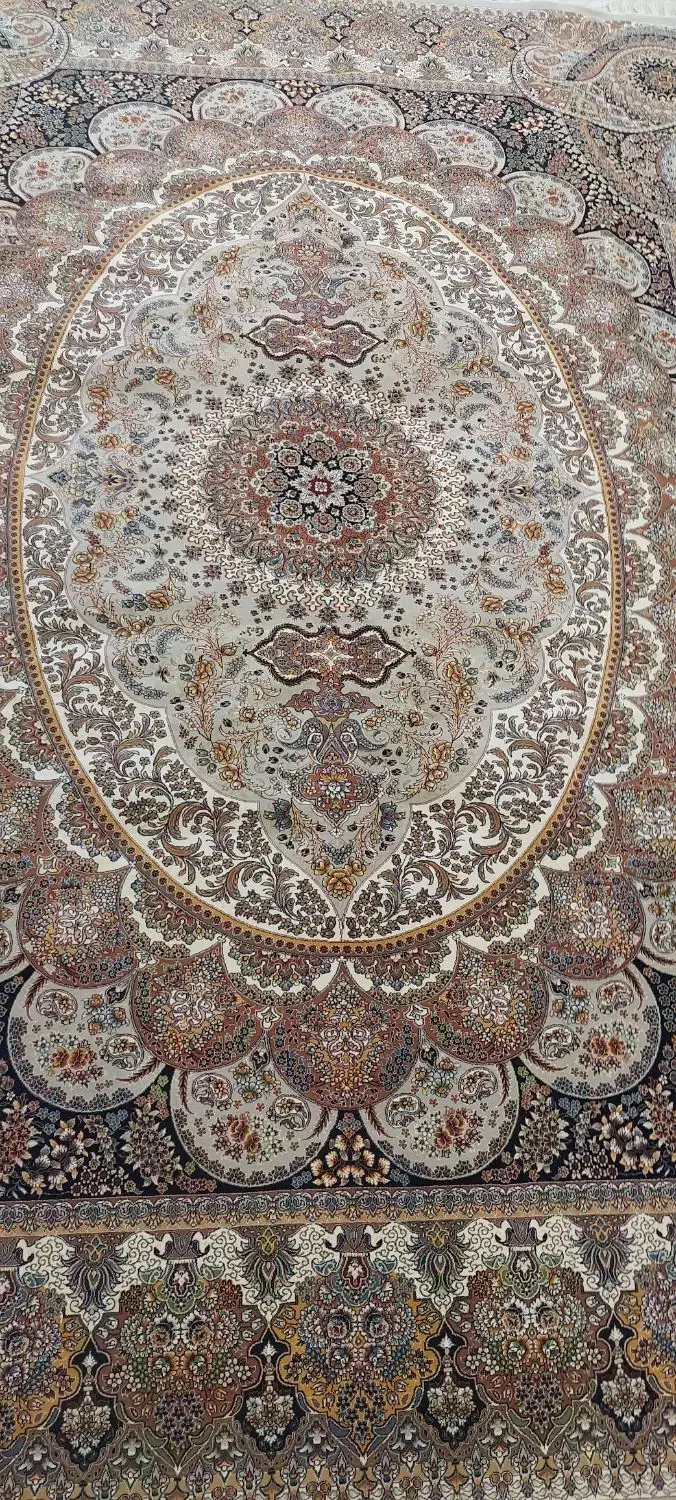 یک تخته فرش ۱۲ متری ۷۰۰ شانه|فرش|خمینی‌شهر, |دیوار