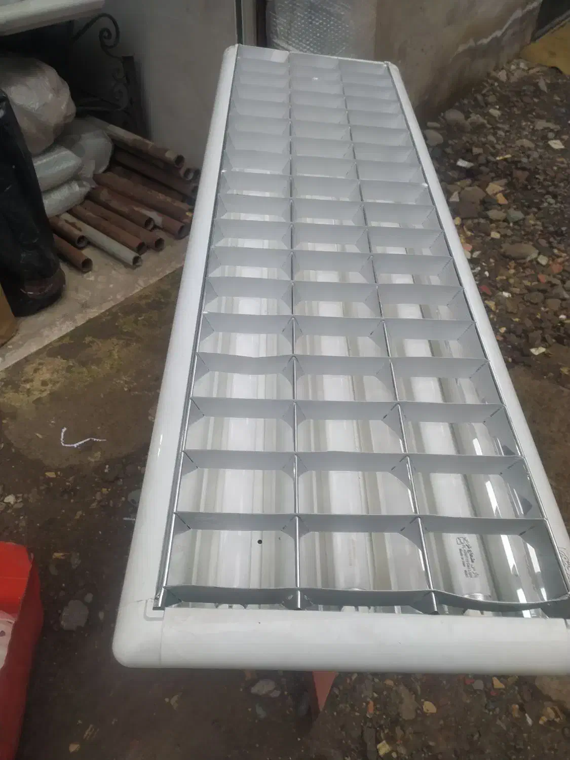 لامپ مهتابی سه شاخه د ودوشاخه|لامپ و چراغ|رشت, سلیمانداراب|دیوار