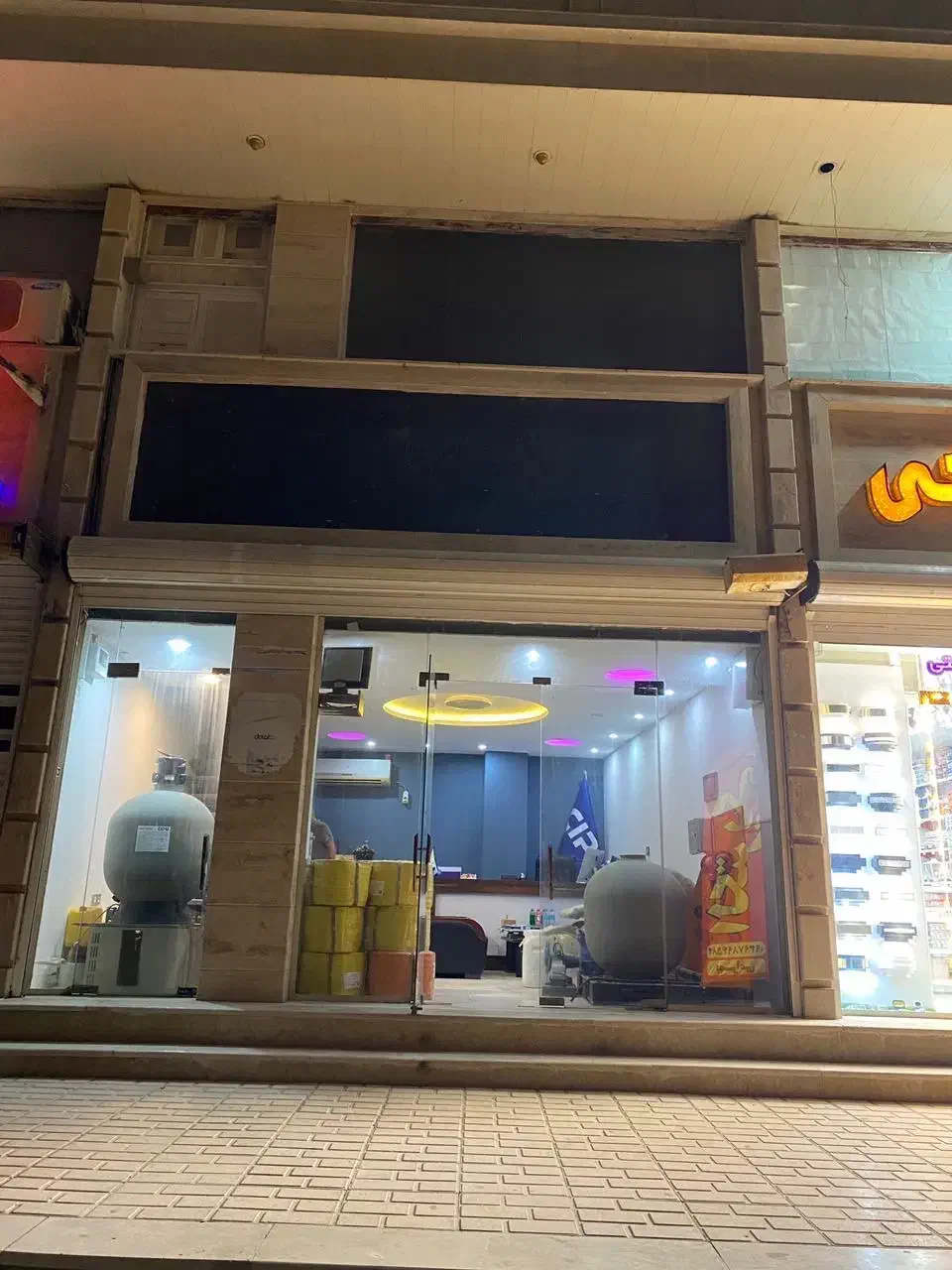 مغازه دامایی خیابان گوهران زیر قیمت منطقه|فروش مغازه و غرفه|بندرعباس, |دیوار