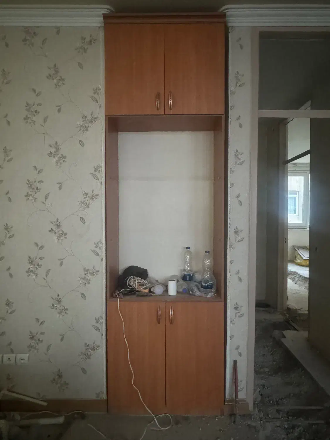 کمد دیواری دکور بوفه شیشه دودی|کتابخانه، شلف، قفسه‌های دیواری|تبریز, |دیوار